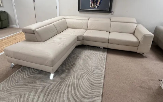 Natuzzi Pensiero
Corner Sofa
Was £4,976 Now £2,999
VISIT US
Natuzzi Pensiero
Corner Sofa
Was £4,976 Now £2,999
VISIT US