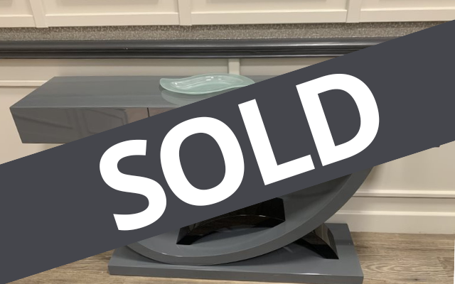 Aleal
Console Table
SOLD
VISIT US
Aleal
Console Table
SOLD
VISIT US