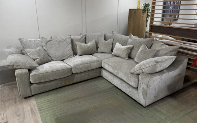 Editions Melanie
Corner Group
Was £3,634 Now £2,999
VISIT US
Editions Melanie
Corner Group
Was £3,634 Now £2,999
VISIT US