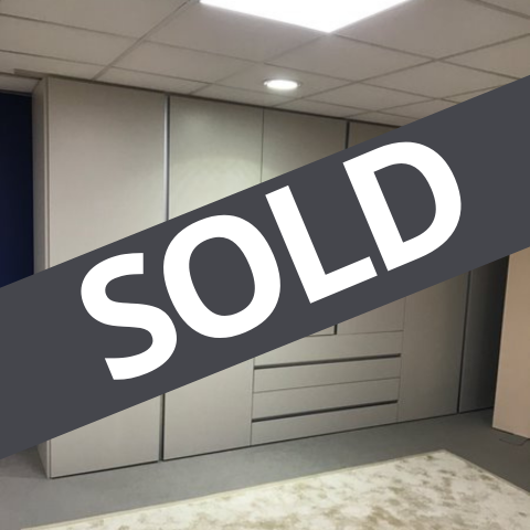 Pianca
Complete Robe
SOLD
VISIT US
Pianca
Complete Robe
SOLD
VISIT US