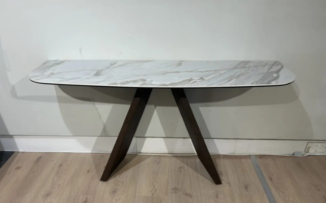 Calligaris
Icaro Console Table
Was £1,064 Now £849
VISIT US
Calligaris
Icaro Console Table
Was £1,064 Now £849
VISIT US