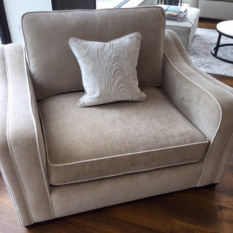 David Gundry
Como Love Chair
Was £2,635 Now £1,579
VISIT US
David Gundry
Como Love Chair
Was £2,635 Now £1,579
VISIT US