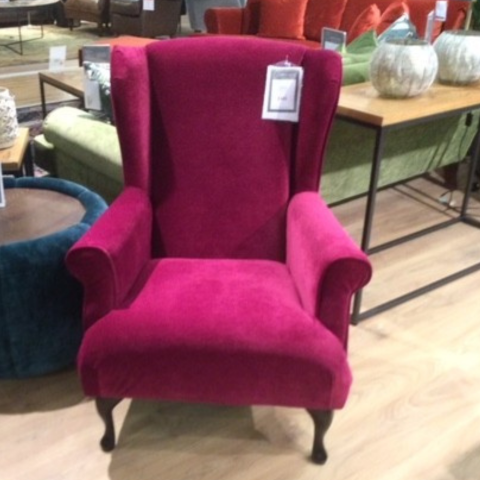 Osborne
Wing Chair
Was £693 Now £449
VISIT US
Osborne
Wing Chair
Was £693 Now £449
VISIT US