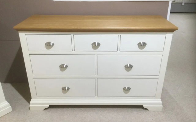 Camden Two Tone
3+4 Drawer Chest
Was £1,108 Now £899
VISIT US
Camden Two Tone
3+4 Drawer Chest
Was £1,108 Now £899
VISIT US