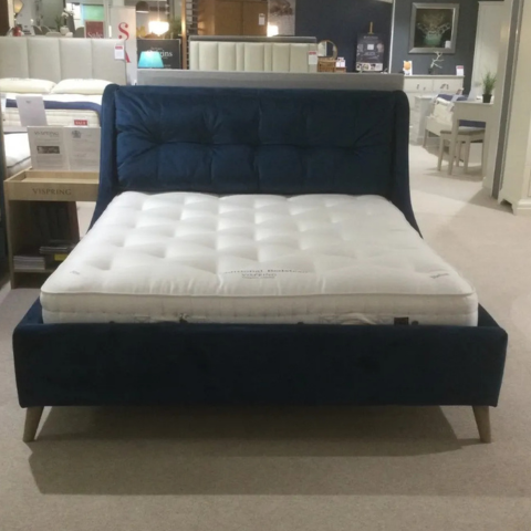 Raymond
King Size Bedframe
Was £1,446 Now £999
VISIT US
Raymond
King Size Bedframe
Was £1,446 Now £999
VISIT US