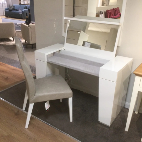 Alf Italia
Canova Vanity Unit & Chair
Was £1,914 £1,249
Now £1,125
VISIT US
Alf Italia
Canova Vanity Unit & Chair
Was £1,914 £1,249
Now £1,125
VISIT US