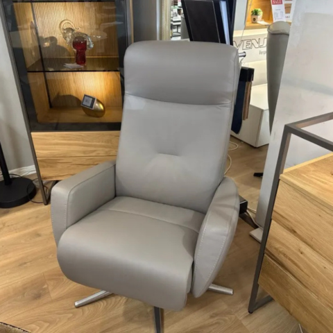 Jonas
Electric Recliner
Was £2,134 Now £1,349
VISIT US
Jonas
Electric Recliner
Was £2,134 Now £1,349
VISIT US