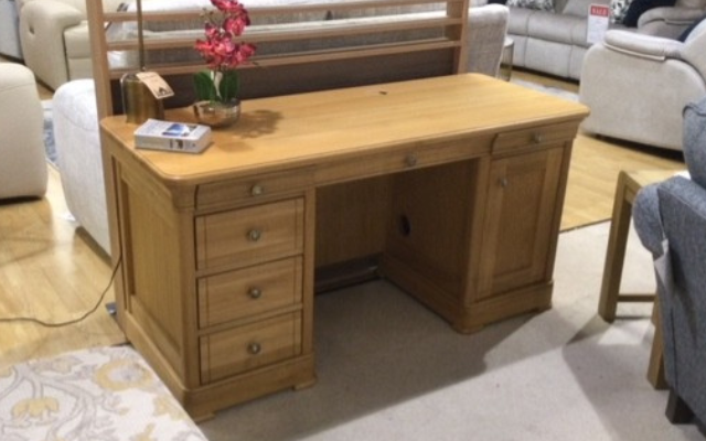 Moreno
Desk
Was £2,250 Now £1,799
VISIT US
Moreno
Desk
Was £2,250 Now £1,799
VISIT US