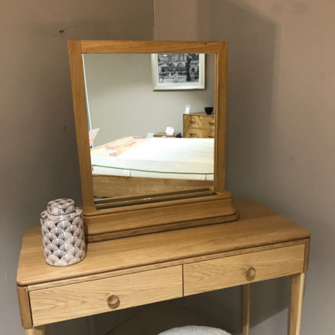 Moreno
Dressing Table Mirror
Was £384 Now £189
VISIT US
Moreno
Dressing Table Mirror
Was £384 Now £189
VISIT US