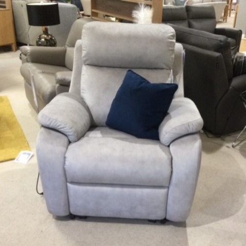 G Plan Kingsbury
Dual Elevate Chair
Was £2,365 Now £1,299
VISIT US
G Plan Kingsbury
Dual Elevate Chair
Was £2,365 Now £1,299
VISIT US