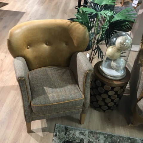 Vintage
Ellis Chair
Was £1,112 Now £599
VISIT US
Vintage
Ellis Chair
Was £1,112 Now £599
VISIT US