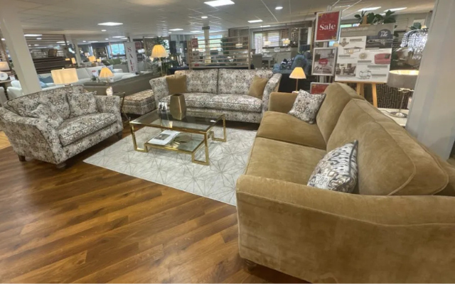 Cavendish
Grand Sofa & Major Sofa
Was £9,693 Now £6,199
VISIT US
Cavendish
Grand Sofa & Major Sofa
Was £9,693 Now £6,199
VISIT US