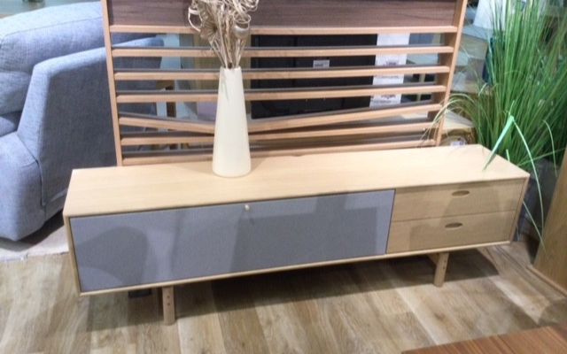 PBJ
Oculus Media Unit
Was £1,274 Now £899
VISIT US
PBJ
Oculus Media Unit
Was £1,274 Now £899
VISIT US