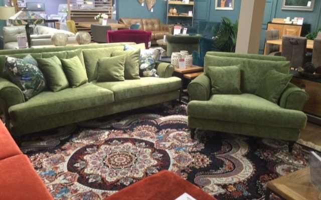 Laura
4 Seater Sofa & Cuddler Chair
Was £2,896 Now £1,999
VISIT US
Laura
4 Seater Sofa & Cuddler Chair
Was £2,896 Now £1,999
VISIT US