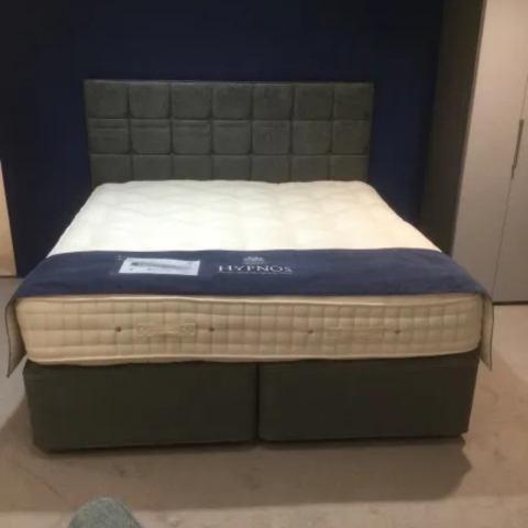 Hypnos Wool 10
6ft Divan with Headboard
Was £5,722 Now £4,299
VISIT US
Hypnos Wool 10
6ft Divan with Headboard
Was £5,722 Now £4,299
VISIT US