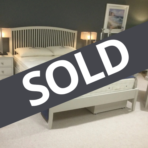 Hypnos
5ft Non-Turn 6 Pocket Mattress
Was £1,774 £999
Now £749
VISIT US
Hypnos
5ft Non-Turn 6 Pocket Mattress
Was £1,774 £999
Now £749
VISIT US