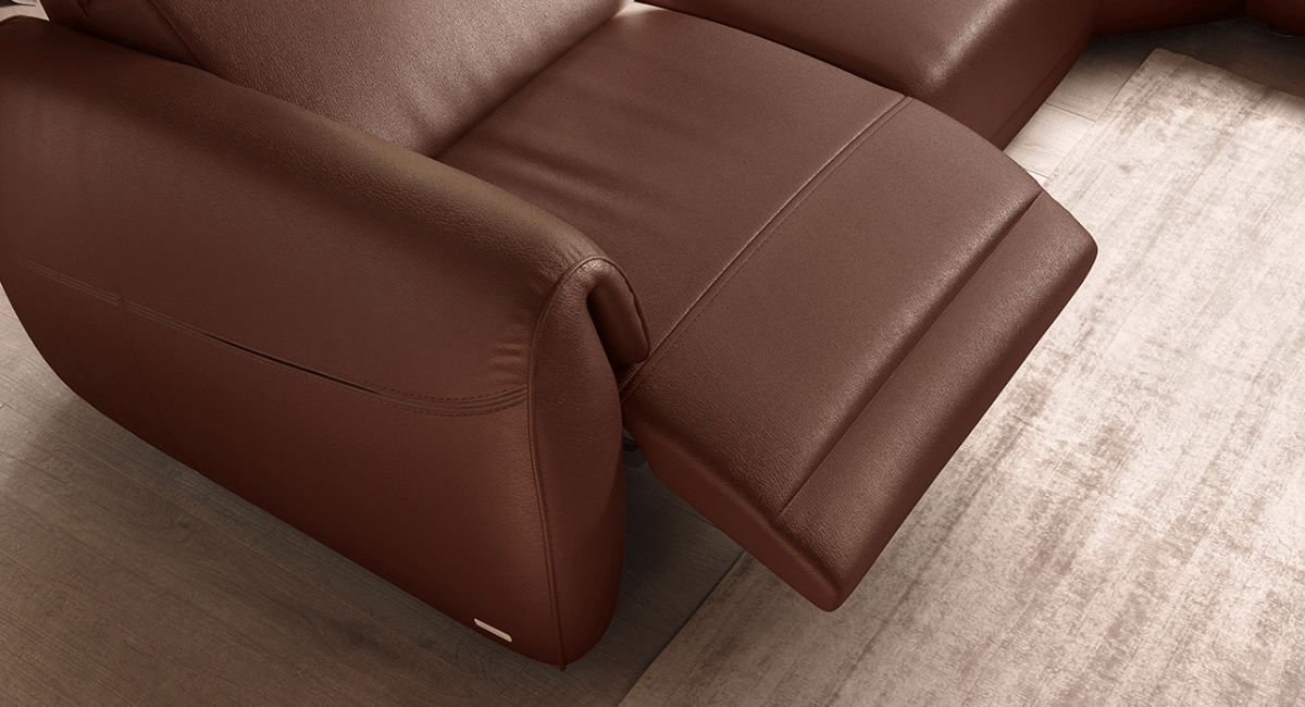 Micromobility gently elevates your relaxation experience. From a resting position, the sofa makes subtle, almost imperceptible movements designed to keep your muscles lightly engaged. By slowly tilting the seat and footrest in harmony, these micro-adjustments help stimulate circulation and promote a deeper, more restorative sense of wellbeing.