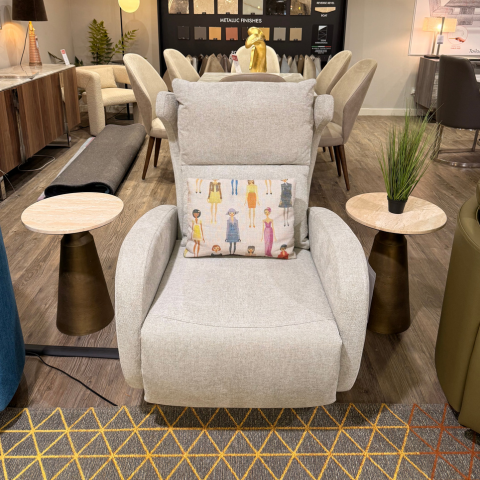 Kim
Swivel Chair with Elec Motion
Was £1,480 Now £1,099
VISIT US
Kim
Swivel Chair with Elec Motion
Was £1,480 Now £1,099
VISIT US