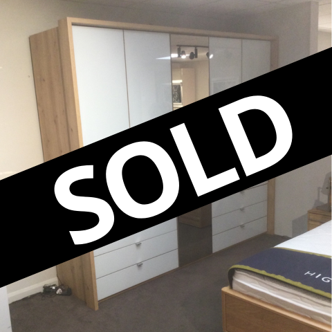 Wiemann
5 Door Wardrobe
Was £3,290 Now £2,499
VISIT US
Wiemann
5 Door Wardrobe
Was £3,290 Now £2,499
VISIT US