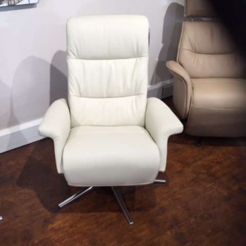 Jonas
Power Chair
Was £2,253 Now £899
VISIT US
Jonas
Power Chair
Was £2,253 Now £899
VISIT US