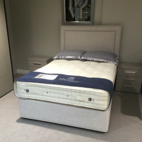 Hypnos
4ft6 Wool Origins 6 Divan Set with Headboard
Was £3,860 Now £2,495
VISIT US
Hypnos
4ft6 Wool Origins 6 Divan Set with Headboard
Was £3,860 Now £2,495
VISIT US