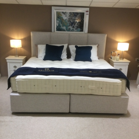 Hypnos
Wool Origins 10 Divan Set with Headboard
Was £6,112 Now £3,499
VISIT US
Hypnos
Wool Origins 10 Divan Set with Headboard
Was £6,112 Now £3,499
VISIT US