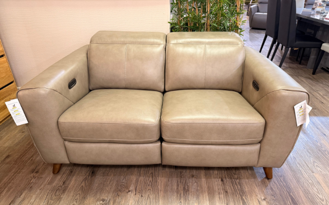 Venosa
Reclining 2 Seater Sofa
Was £3,106 Now £1,599
VISIT US
Venosa
Reclining 2 Seater Sofa
Was £3,106 Now £1,599
VISIT US