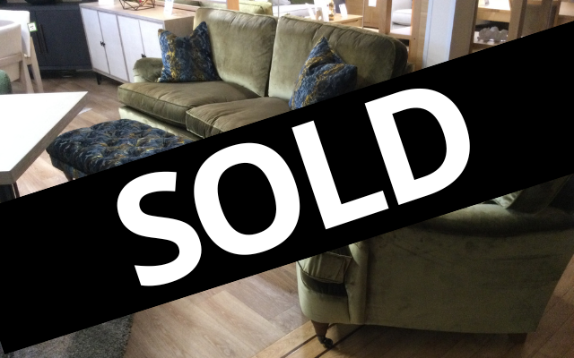 William
Large Sofa & Chair with Footstool
Was £4,058 Now £2,799
VISIT US
William
Large Sofa & Chair with Footstool
Was £4,058 Now £2,799
VISIT US