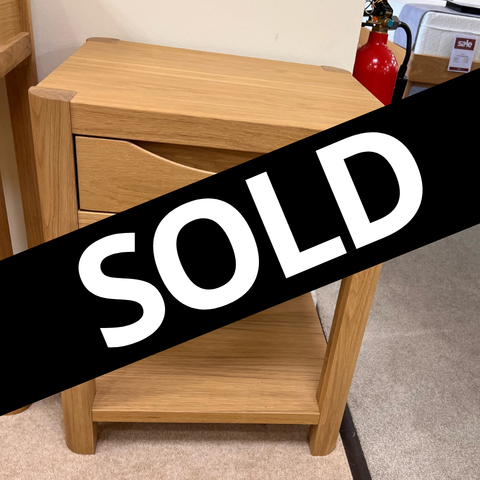 Anders Collection
Lamp Table
Was £651 Now £399
VISIT US
Anders Collection
Lamp Table
Was £651 Now £399
VISIT US