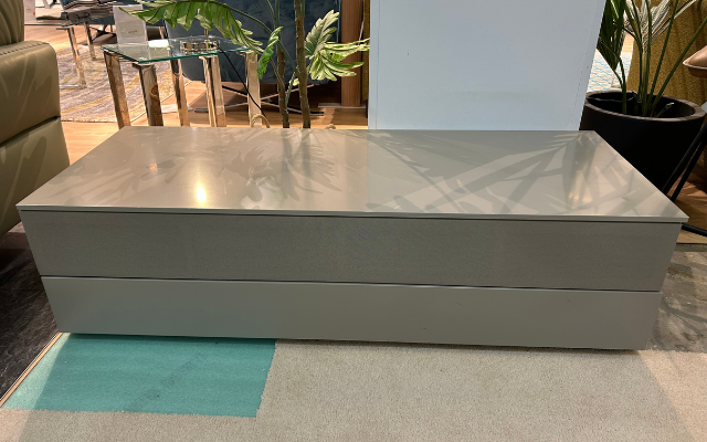 Ligne Roset
TV Unit
Was £1,967 Now £149
VISIT US
Ligne Roset
TV Unit
Was £1,967 Now £149
VISIT US