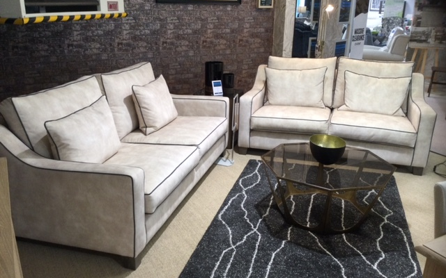Baystone
Large & Medium Sofa
Was £4,567 Now £2,699
VISIT US
Baystone
Large & Medium Sofa
Was £4,567 Now £2,699
VISIT US