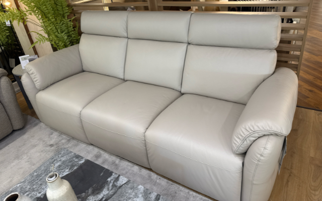 Houston
Reclining Sofa
Was £4,114 Now £2,569
VISIT US
Houston
Reclining Sofa
Was £4,114 Now £2,569
VISIT US