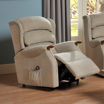 Celebrity Westbury Petite Reclining Armchair Celebrity Westbury Petite Reclining Armchair