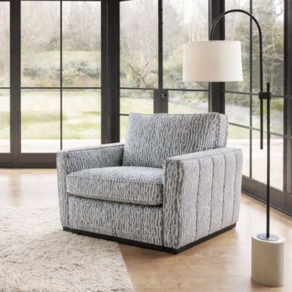 Duresta Monte Carlo Grand Chair