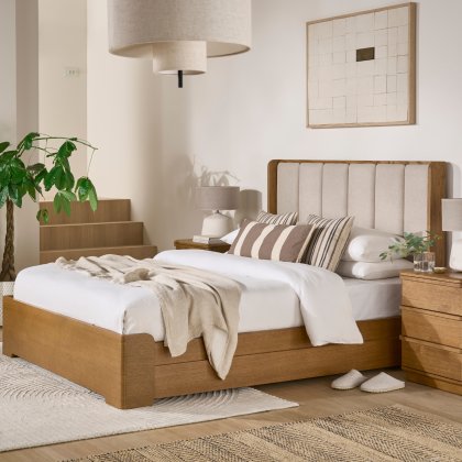 Palmdale Kingsize Low End Bed Palmdale Kingsize Low End Bed