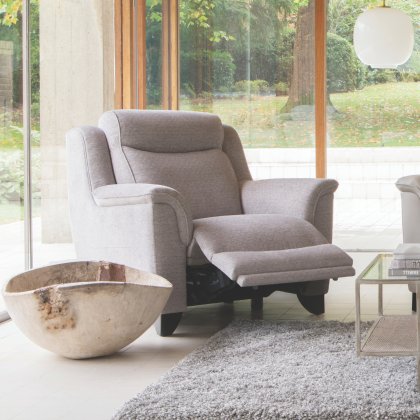 Parker Knoll Manhattan 25 Power Recliner Armchair Parker Knoll Manhattan 25 Power Recliner Armchair