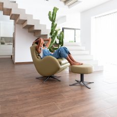 Lenny Swivel Chair w Footstool 2