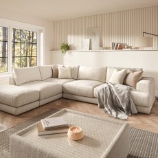 Nyla Medium Corner Group RHF 2