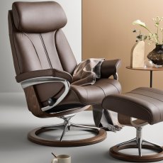 Stressless Paul Chair & Stool Signature Base