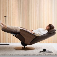 Chair and Footstool Disc 4