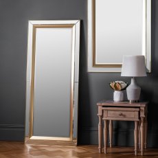 Phantom Large Mirror 2