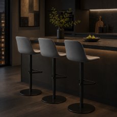 Zaragoza Stool 2