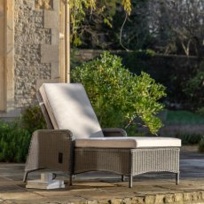 Ascot Lounger 1