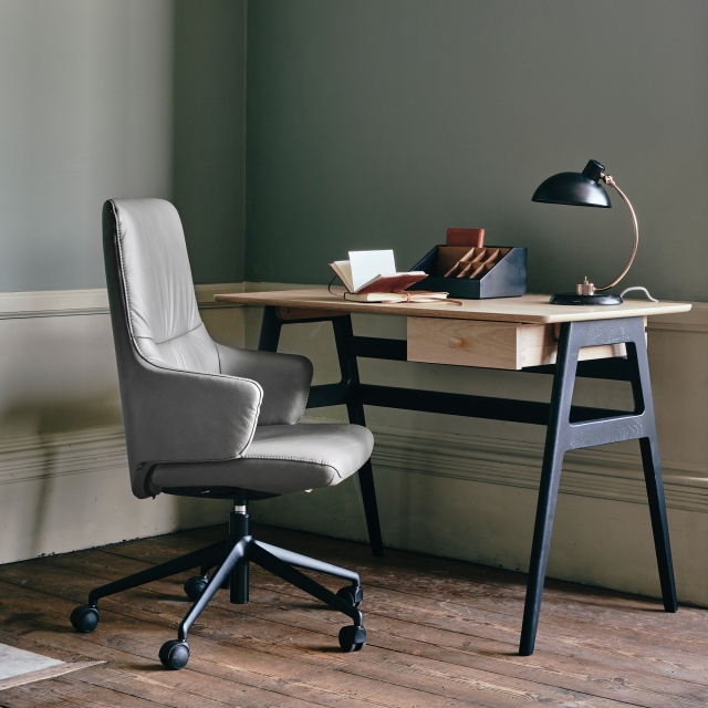 Ercol Desk & Stressless Chair Package 1